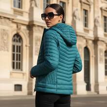 Damska kurtka pikowana z kapturem – lekka, ciepła, stylowa, zapinana na suwak, z kieszeniami, idealna na jesień i zimę, modna kurtka przejściowa, funkcjonalna i zimę, modna kurtka przejściowa, funkcjonalna i zimę, modna kurtka przejś - 水鴨藍 - 查看 4