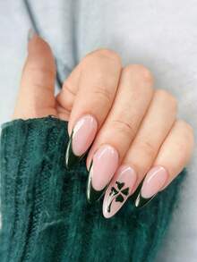 24 قطعة أظافر لوح طويلة بشكل اللوز لشهر رمضان، أظافر فرنسية بتصميم البرسيم الأخضر الداكن لعيد القديس باتريك، أظافر طويلة كاملة الغطاء لامعة، مجموعة أظافر صناعية تشمل: 1 قطعة غراء جيلي و 1 قطعة مبرد أظافر، سهلة الارتداء للاستخدام اليومي وتصميم الأظافر الفرنسية للنساء والفتيات - متعدد الألوان - مشاهدة 1