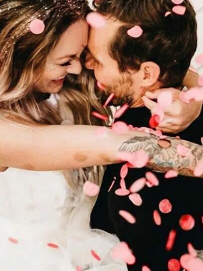 2.5cm Heart-Shaped Love Paper, Scattered Paper Scraps In The Hands Of Valentine's Day Wedding Venue, Transparent Balloon Filling. Decoration Supplies, Festival And Party Supplies, Home&Daily Necessities, Ceremonial Supplies