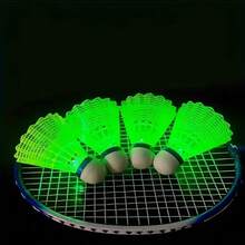 4 świecące w ciemności lotki do badmintona – wytrzymały plastik, kolorowe, świecące lotki LED do badmintona, odpowiednie do nocnej rozrywki na świeżym powietrzu, rekreacji w domu i ćwiczeń badmintona, akcesoria do badmintona, artykuły sportowe na świeżym powietrzu, akcesoria sportowe, wieczór gier, gry żartobliwe - Wielokolorowe - Zobacz 11