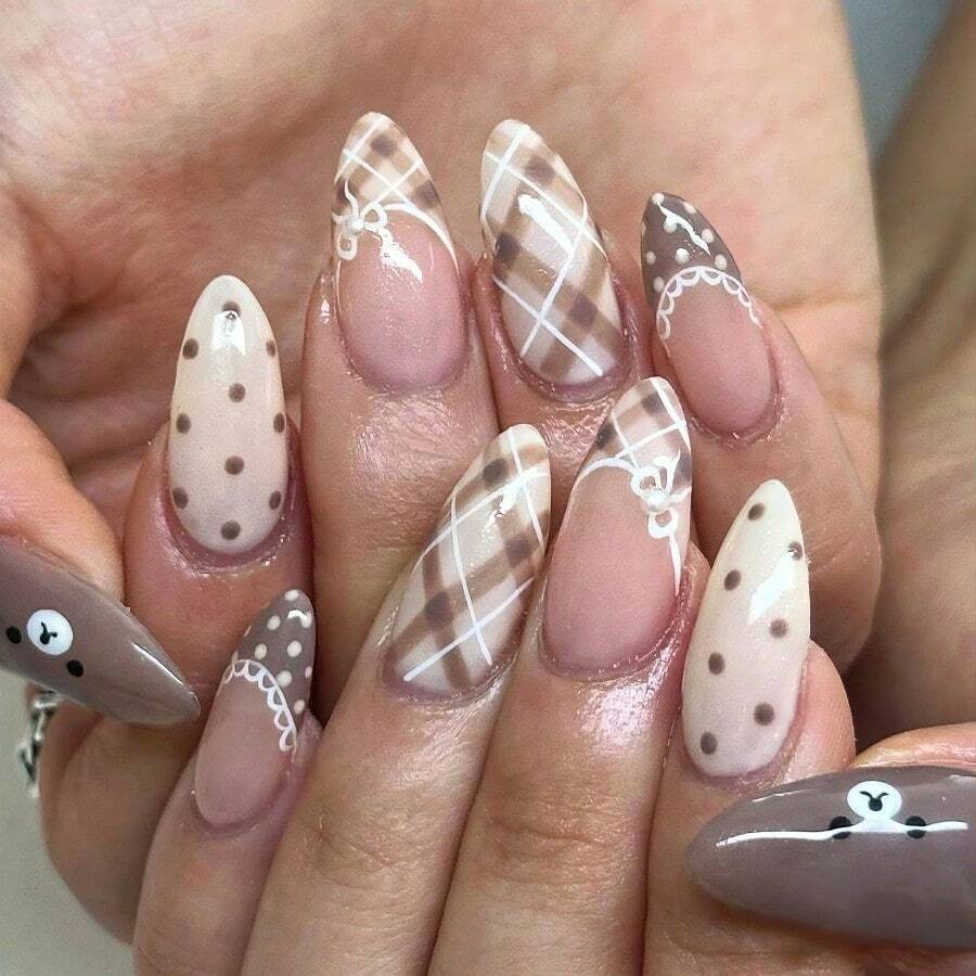 30 Pcs Cute Bear Heart Pattern False Nails - Medium Ballet Shape, Glossy Effect, Mixed Colors (Beige, Brown, White) Includes Jelly Glue And Nail File, Beauty Accessories, Fantasy Pattern, Durable Stickers,Adorable Bear-Shaped Nail Tips With Plaid & Polka Dot Designs, Brown French Manicure Bows - K180[30 件裝] - 查看 1