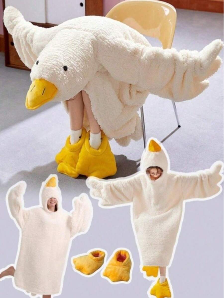 Bộ 2 món gồm áo khoác nỉ lông ngỗng cỡ lớn có mũ trùm đầu và túi, kèm dép đi trong nhà hình chân ngỗng. Chất liệu vải flannel ấm áp và thoải mái, món quà hoàn hảo cho người lớn - món quà ấm áp nhất. - Nhiều màu - Xem 1