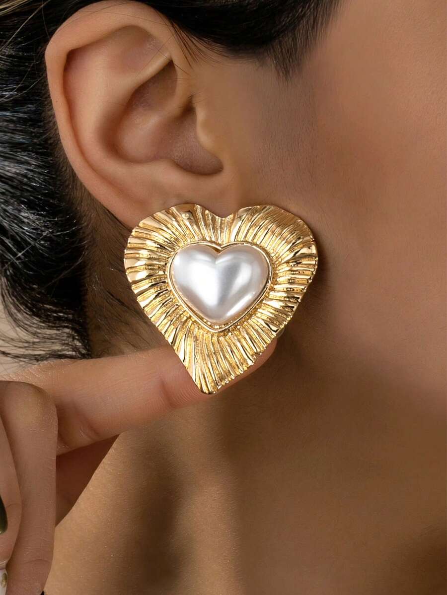 1 Pair Fashionable Heart Inlaid Stud Earrings, Suitable For Women's Party, Gathering, Daily Wear, Versatile, Gift