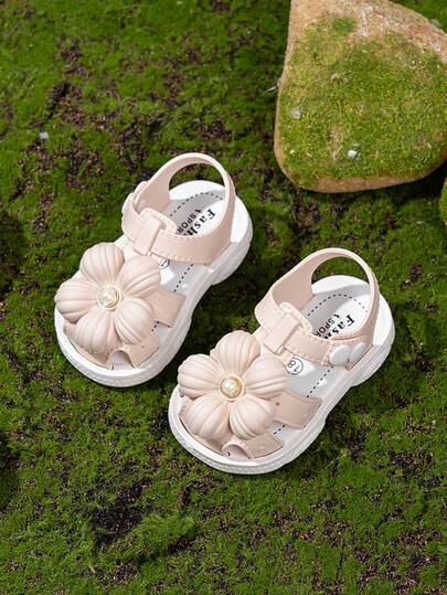 1 par de sandalias ligeras y cómodas para niñas pequeñas, con suela suave y cierre de punta cerrada, zapatos planos de goma antideslizante para el verano