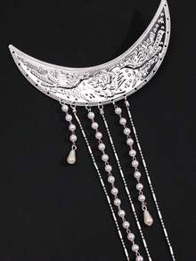 Embossed Flower Silver Metal Crescent Moon Long Pearl Tassel Chain Hair Clip, Elegant Chinese Style Crescent Pearl Tassel Hair Clip, Magazine Photography Hair Accessory - Multicolor - View 7