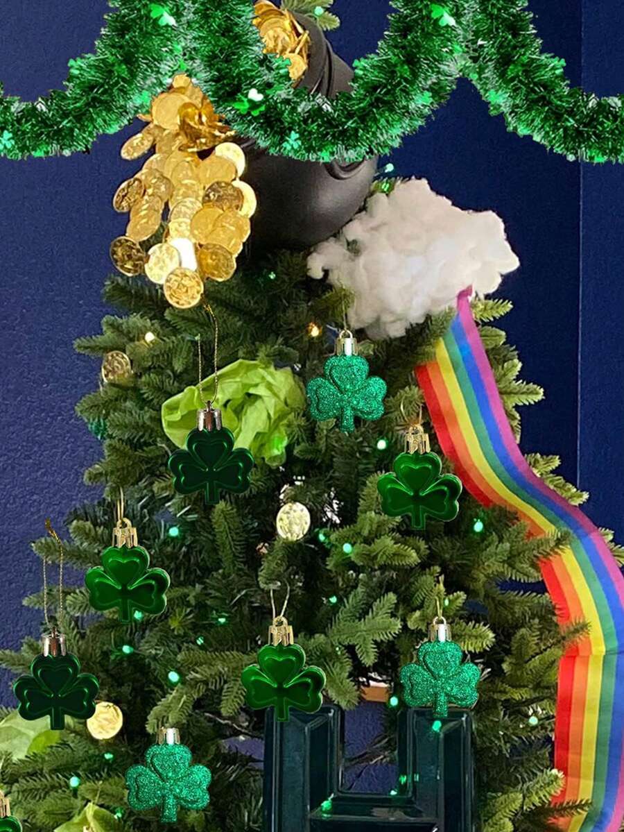 一套圣帕特里克节爱尔兰节日悬挂装饰，包括圣帕特里克节绿色三叶草花环、木质装饰和三叶草饰品，适合春季派对，寓意吉祥，可用于圣帕特里克节室内外家居派对装饰，亦可作为节日礼物。 - 彩色 - 查看 1