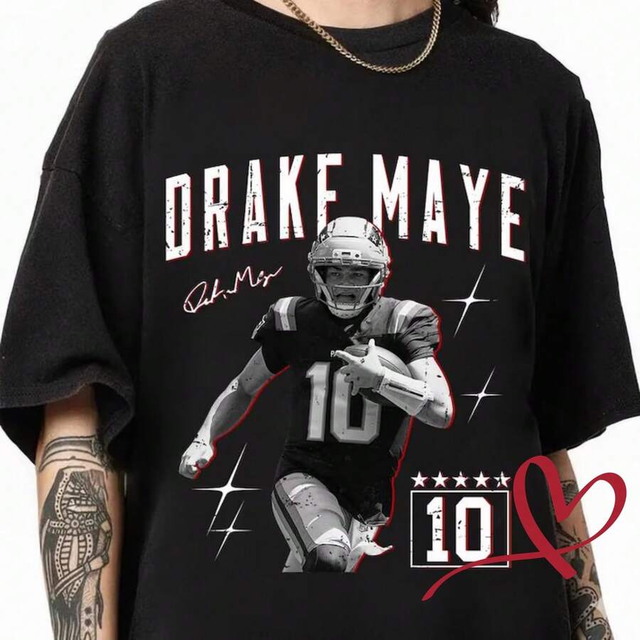 Drake Maye With Signature Shirt, Drake Maye Shirt, Football Bootleg Rap Tee, New England Football Vintage Tee, Game Day Shirt - màu đen - Xem 1