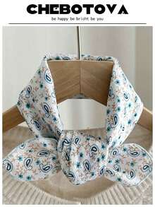 1条女士真丝围巾，小巧精致，碎花图案密集装饰，复古发带款式，适合搭配连衣裙