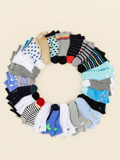 随机赠送1/5/10双儿童四季短袜，男童款，图案包括卡通恐龙、星星和爱心。男女童均适用，这款袜子柔软透气，适合春秋季日常穿着，长度及膝。