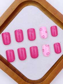 24片Y2K裸粉色方形短假指甲，红色爱心和白色波点设计，全覆盖假指甲套装，包含1个指甲锉和1个指甲胶贴，适合作为送给女孩和妈妈的美甲礼物，也适合批发美甲用品，可用于节日、派对、约会和日常佩戴。 - 彩色 - 查看 3