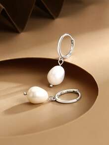 1 对 S925 纯银耳环，天然巴洛克珍珠，淡水珍珠耳坠，简约百搭的设计，适合女性日常佩戴，精美礼品