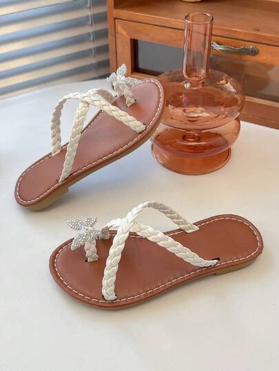 1 Pair Women's White Woven Glitter Bow Decor PU Sole Soft Non-Slip Durable Round Toe Slip-On Sandals, Suitable For Girls Aged 3-15 For Daily, Party, Travel, Shopping, Spring/Summer 2026 New Arrival