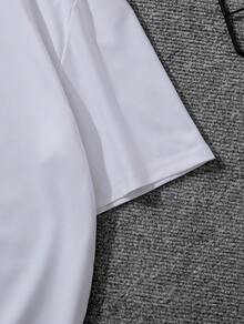 BRAVE ENOUGH Letter And Street Style Graphic Printed Round Neck Short Sleeved T-Shirt With Drawstring Shorts Breathable Summer Casual Set - 白色+黑色 - 查看 4