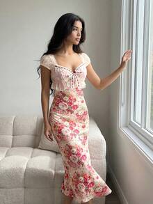 Perirose 女士优雅花卉蕾丝边中长连衣裙，时尚可爱甜美心形领连衣裙，浪漫玫瑰印花修身连衣裙，适合春季度假、花园派对等场合。 - 彩色 - 查看 9