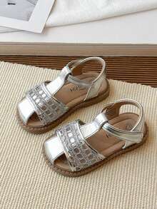 1 Pair Girls' Summer Fashion Flat Non-Slip Princess Shoes, Children's Lightweight Breathable Sandals, Thick Sole Wear-Resistant Beach Shoes, Little Girls Sturdy Flip Flops - Silver - View 2