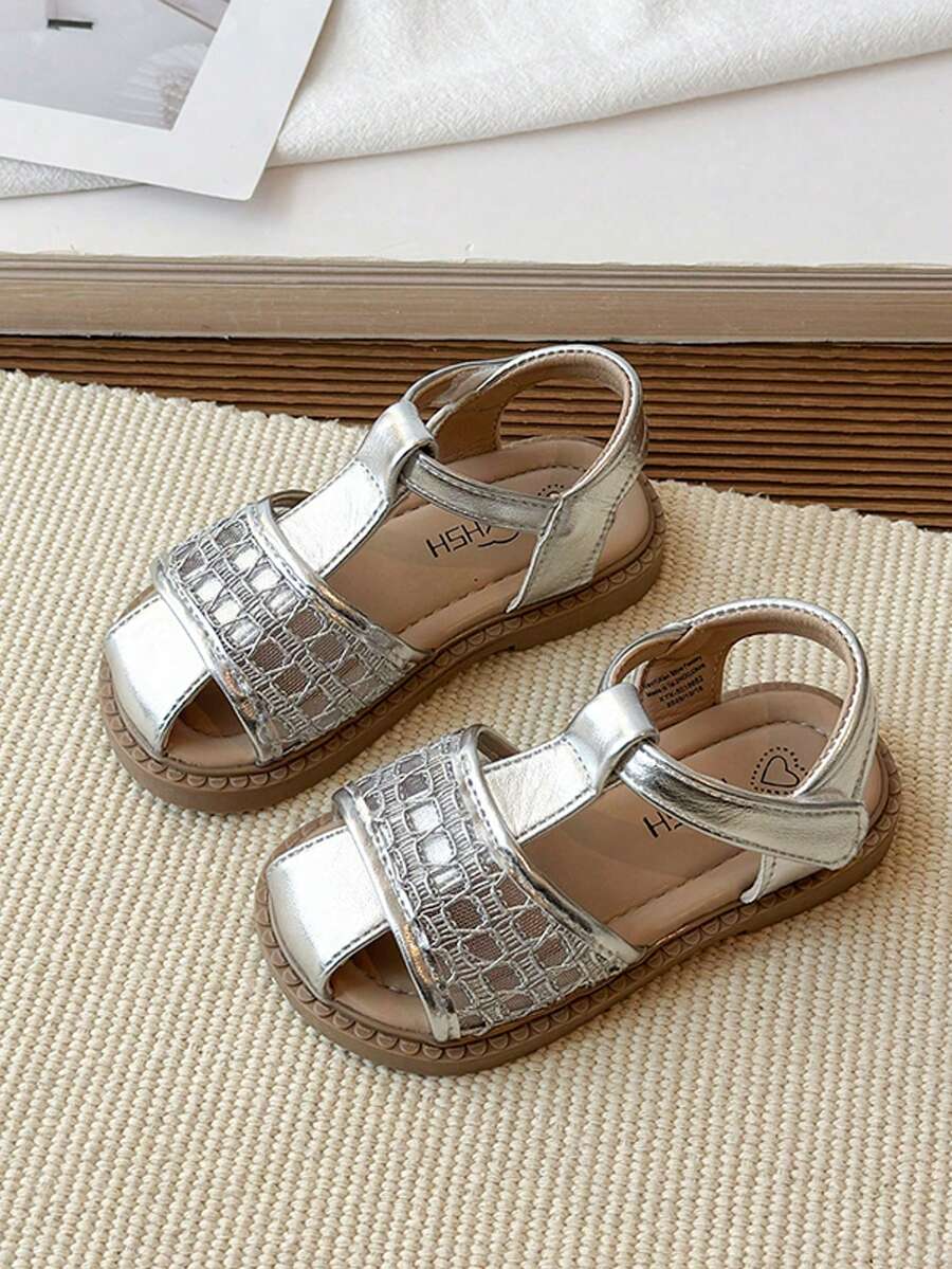 1 Pair Girls' Summer Fashion Flat Non-Slip Princess Shoes, Children's Lightweight Breathable Sandals, Thick Sole Wear-Resistant Beach Shoes, Little Girls Sturdy Flip Flops