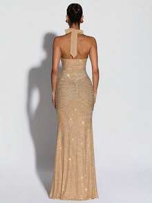 Halter Neck Bodycon Maxi Dress - Women's Sexy Deep V-Neck Style With Pleated & Open Back Details, Elegant & New - 卡其色 - 查看 3