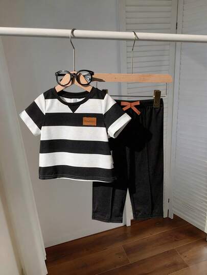 2pcs Baby Boy T-Shirt Set, Summer Outfit, Gentleman Style Striped & Graphic Print Short Sleeve Tee, Comfortable Black Shorts, Suitable For Outdoor, Daily Play, Casual Gathering, Holiday Gift