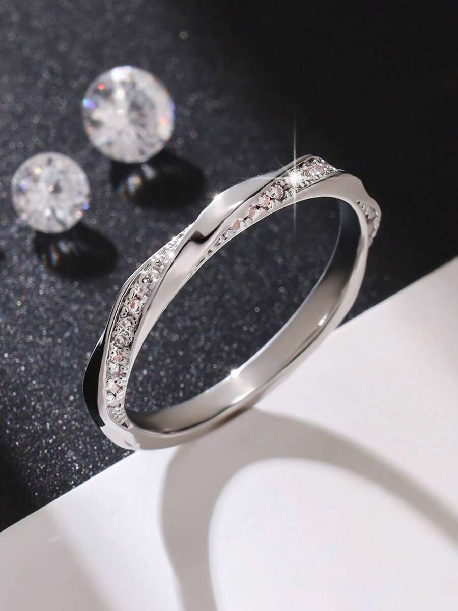 1枚时尚个性化锆石戒指，情人节、生日、派对等场合送给女性的百搭礼物 - 銀色 - 查看 1