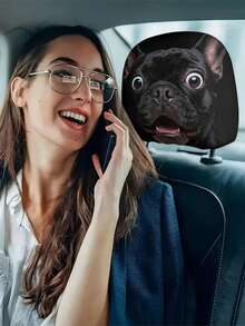 2 piezas de fundas para reposacabezas de coche con estampado de dibujos animados de bulldog negro. Estas son decoraciones interiores personalizadas para automóviles. Son fáciles de instalar y quitar. Son adecuadas para viajes de conducción a larga distancia y salidas de ocio. Son ideales para amantes de los perros. - 2 piezas - Ver 6
