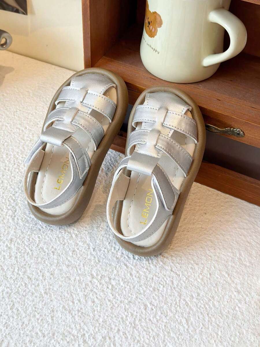 1 Pair Summer New Kids Peep-Toe Sandals, Boys/Girls Soft Bottom Non-Slip Woven Roman Shoes, Versatile Fashion Baby Flat Shoes - Silver - View 1