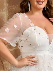 女士大码优雅复古浪漫亮片网纱刺绣拼接婚纱，适合新娘送礼会、婚礼、单身派对、订婚早午餐、蜜月招待会、彩排晚宴、正式晚宴、春夏秋季等场合。