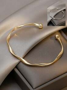 1pc Minimalist Twisted Fashion High-End Niche Design Women Bracelet