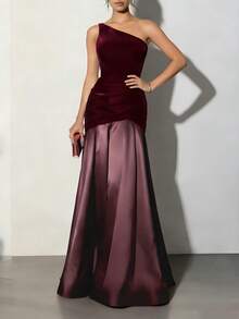 女士优雅露肩纯色连衣裙，时尚性感不对称无袖丝绒上衣，收腰A字褶皱长裙，适合宴会、派对、聚会等场合 - 酒紅色 - 查看 3