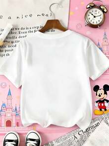Disney camiseta informal infantil de algodón puro, con cuello redondo y manga corta, presenta un estampado de castillo y fuegos artificiales. Es un estilo ideal tanto para niños como para niñas, ideal para deportes escolares, excursiones, vacaciones y reuniones diarias. Es un regalo excelente para niños. - Blanco - Ver 2