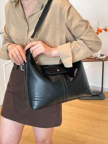 新款女士单肩包，大容量通勤包 - 黑色 - 查看 2