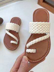 1 Pair Children's White Woven PU Non-Slip Durable Round Toe Fish Mouth Flat Slip-On Sandals, Suitable For 3-15 Years Old Boys And Girls, Daily Wear, Gatherings, Travel, Street Style, Spring/Summer 2026 New Arrival