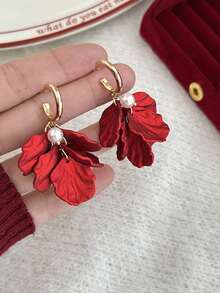 一对轻盈奢华的优雅红色花瓣耳环，新款中国风时尚几何高端耳环，适合婚礼和正式场合，珠宝礼品 - 彩色 - 查看 17