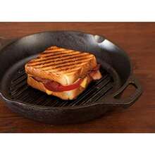 Lodge 26.04 Cm/ 10.25 Inch Pre-Seasoned Cast Iron Round Grill Pan - Black - View 2