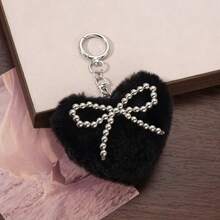 1个银色串珠蝴蝶结心形吊坠钥匙扣，可爱包包挂件，手机装饰，汽车挂饰，情人节，生日礼物