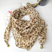 Women's Leopard Print Chiffon Scarf With Pendant, Lazy Neck Scarf Necklace, Lightweight Versatile Fashion Neck Wrap, Chic Small Square Scarf For Daily Wear & Neck Protection - 磁扣豹紋白底黑點 - 查看 8
