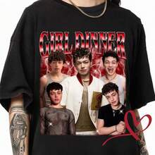 Girl Dinner Ray Zombies 4 Shirt, Zombies 4 Dawn Of The Vampires Homage Shirt, Zombies 4 Characters, Zombies 4 Vintage Shirt - 黑色 - 查看 1