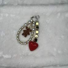 1件精美串珠吊坠，熊形和心形设计，适合装饰包包，情人节礼物