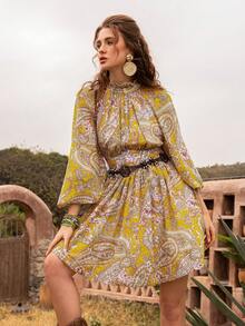 Faeriesty Đầm maxi hoa cổ cao thanh lịch dành cho nữ: Kiểu dáng Bohemian với viền bèo nhún, tay chuông, thiết kế lưng hở buộc dây, thắt lưng eo, chân váy xếp tầng bồng bềnh - Hoàn hảo cho đám cưới ngoài trời, chụp ảnh cưới phong cách Bohemian, lễ cưới trong vườn, kỳ nghỉ lãng mạn, chụp ảnh ngoại cảnh mùa xuân. - Màu vàng - Xem 10