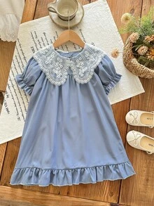 女童蓝色蕾丝连衣裙，法式领，泡泡袖，荷叶边下摆，公主风，面料柔软透气，宽松版型，时尚甜美，适合夏季穿着 - 霧霾藍 - 查看 7