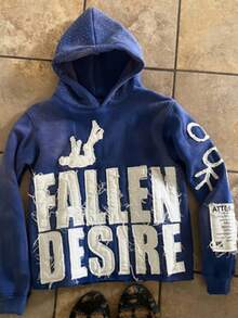 Streetwear Hoodie Fallen Desire Letter Patch Graphic Print Punk Grunge Y2k Style Red Oversized Loose Fit Casual Hip Hop Aesthetic Edgy Design Distressed Detail Dotted Hood Graffiti Sleeve Statement Urban Fashion Top - 藍色 - 查看 4