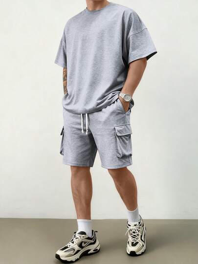 Voidago 男士圆领短袖休闲T恤和抽绳腰带工装短裤两件套，适合日常休闲、夏季度假、海滩、海边等场合，舒适休闲装扮。