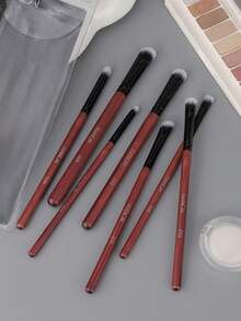 Set di 7 pennelli per trucco degli occhi, pennelli per occhi portatili, pennelli professionali per sfumatura di ombretti, ombretti con setole morbide e manico in legno, adatti per ombretto, sopracciglia, eyeliner e miscelazione. - Multicolore - Visualizzare 5