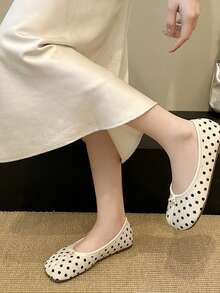 2026 New White Polka Dot Soft Leather Split-Toe Mule Shoes | Retro Low-Cut Slip-On Shoes, Versatile For Commuting, Dating, Mid-Autumn Festival, National Day, Christmas, Halloween, Thanksgiving, And Daily Wear - White - View 6