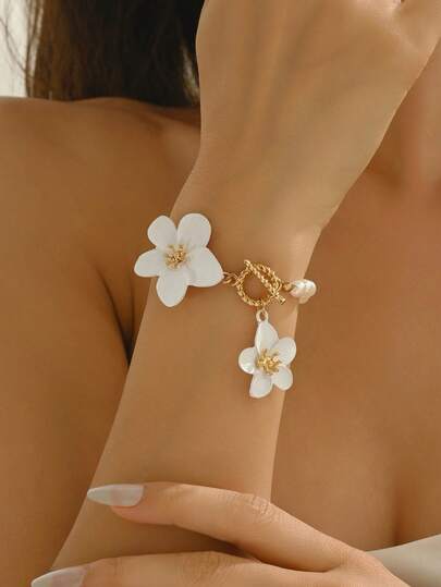 1pc Elegant Faux Pearl Glazed Floral Chain Bracelet, Simple & Versatile Gold-Tone Metal Bracelet Suitable For Daily Wear, Decoration, Outings And Photo Shoots