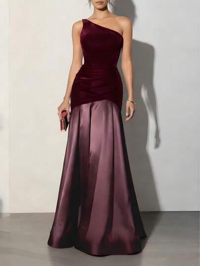 Women's Elegant Off-Shoulder Solid Color Dress, Fashionable Sexy Asymmetric Sleeveless Velvet Top, Waist Cinched A-Line Pleated Maxi Dress, Versatile For Banquet, Party, Gathering