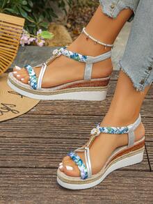 1 par de sandalias de plataforma para adolescentes, minimalistas y de moda, cómodas para uso diario casual, vacaciones, playa, con suela gruesa, de punta abierta, ligeras y versátiles para el verano - Plateado - Ver 3