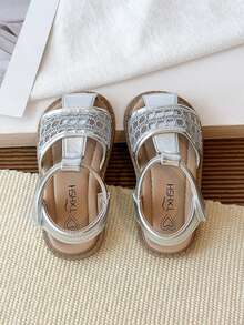 1 Pair Girls' Summer Fashion Flat Non-Slip Princess Shoes, Children's Lightweight Breathable Sandals, Thick Sole Wear-Resistant Beach Shoes, Little Girls Sturdy Flip Flops - Silver - View 6