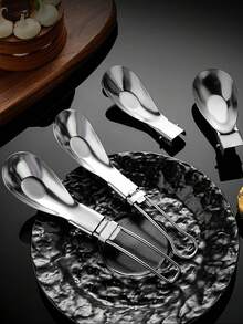 1个不锈钢折叠勺，户外旅行餐勺，学生便携汤勺，小茶匙，适用于酒店、餐厅、厨房、婚礼等场合。