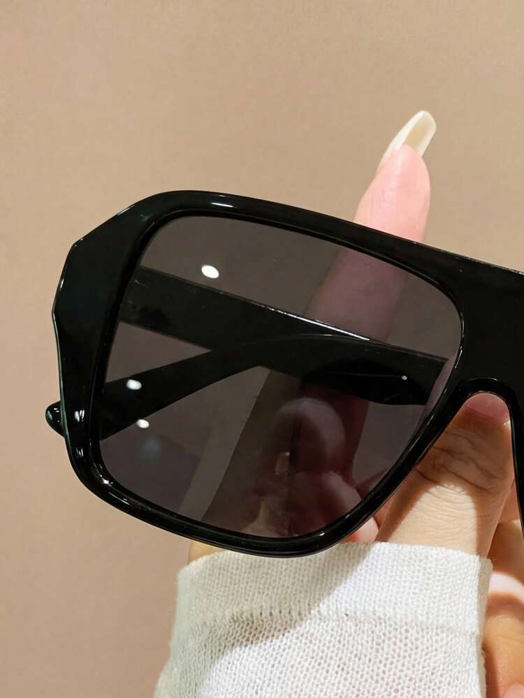 1 Pair Square Large Frame Fashion Glasses, Fashion Accessory Suitable For Travel, Beach, Women, Valentine's Day, Summer Beach Vacation, Outdoor Activities - Black and Gray - View 3