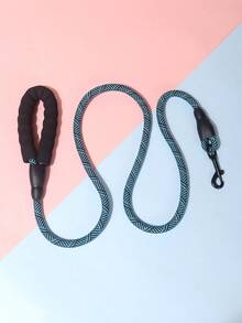 A Nylon Rope Pet Leash Suitable For Walking Cats And Dogs.